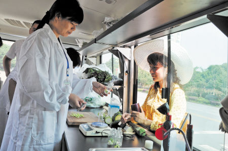 挑選食品安全檢測(cè)車(chē)廠家，需要注意這3點(diǎn)